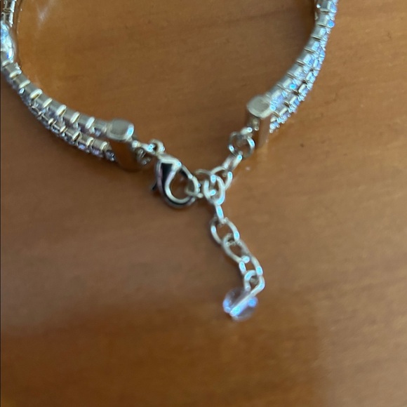 Elegant Gold and Silver Women's Bracelet - Picture 3 of 4